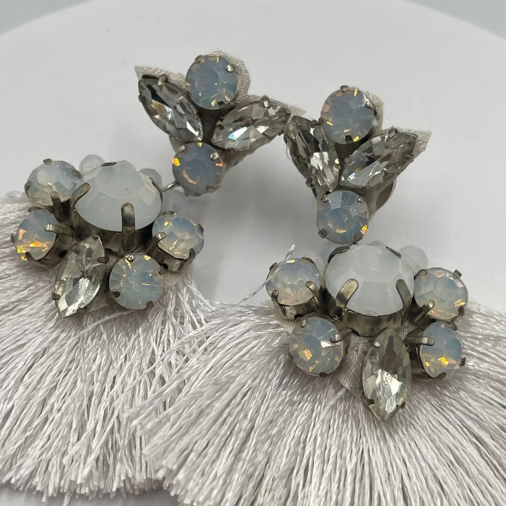 VTG Y2K White Opal Statement Tassel Earrings Iridescent Rhinestone Fringe Drop